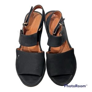 Clarks Artisan Velcro Wedge Peep Toe Sandals